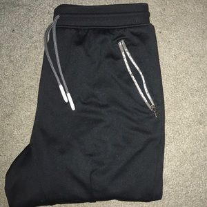 Under Armour - Black, Youth Large Joggers